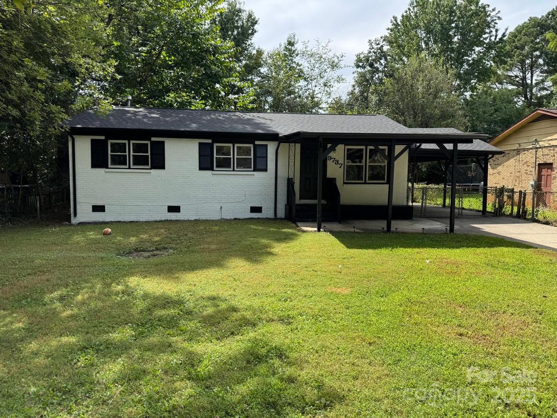 9737 Feldbank Dr., Charlotte, NC 28216
