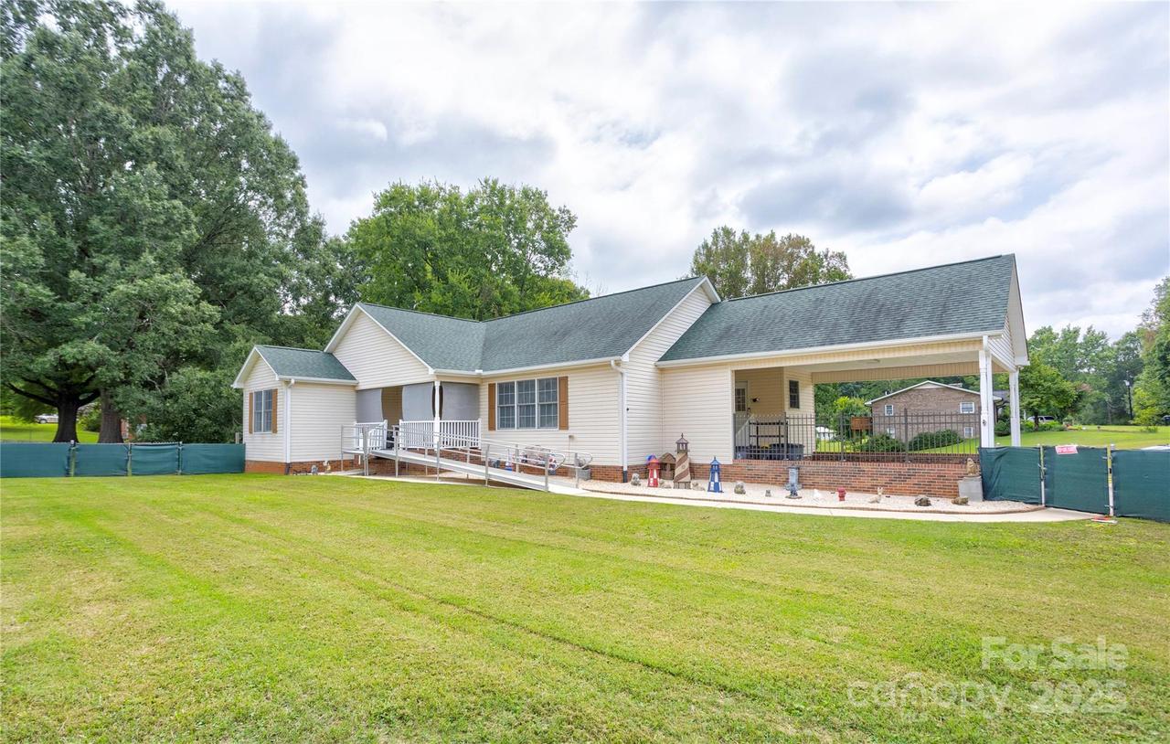 625 Fisher St., Concord, NC 28027