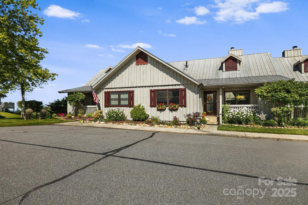 33 Eagles Nest Ct. #103, Mars Hill, NC 28754