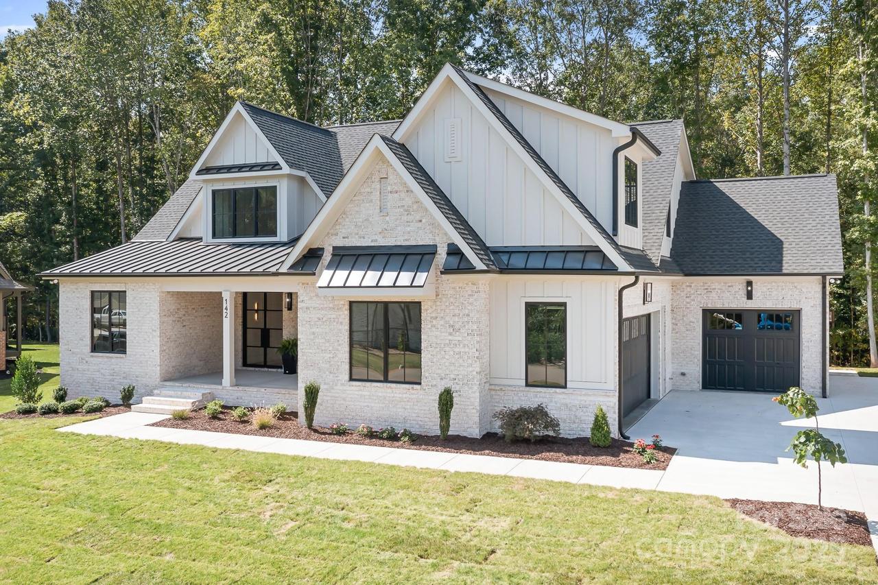 142 Castleview Ln., Mooresville, NC 28115