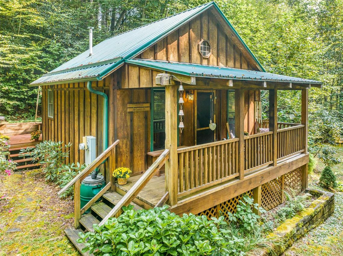28 Caddis Ct., Marshall, NC 28753