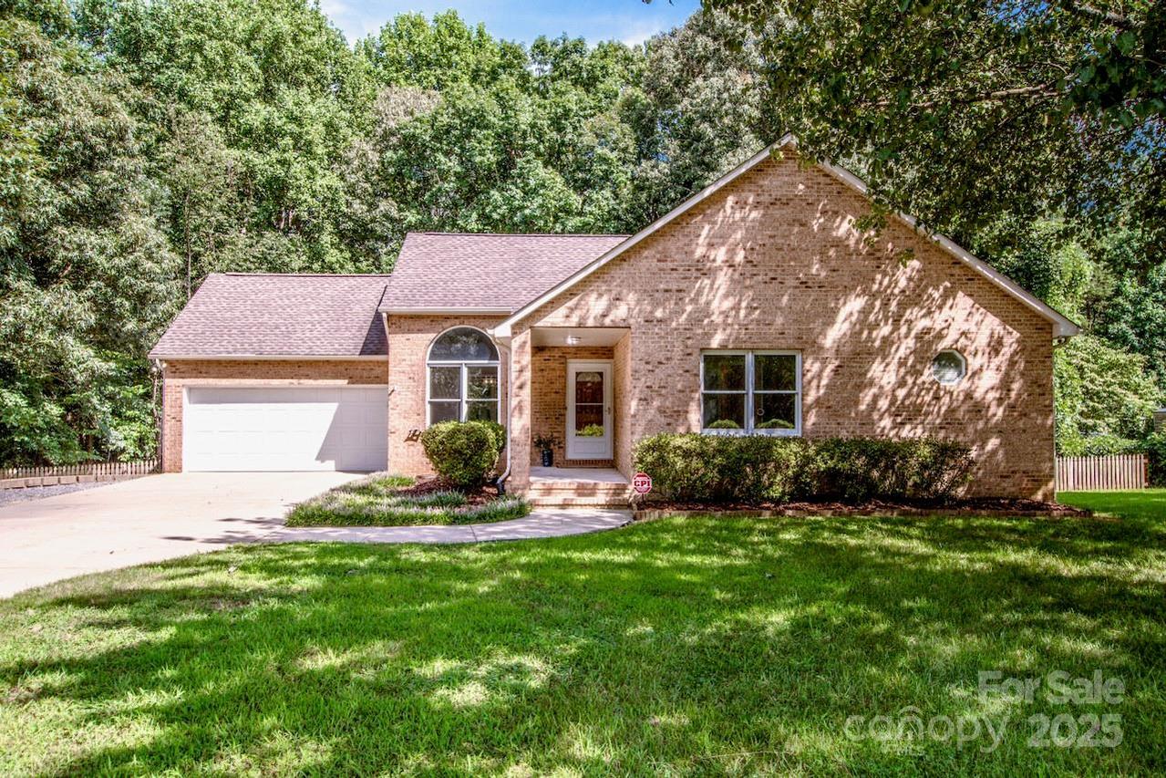 152 Kingfisher Dr., Mooresville, NC 28117