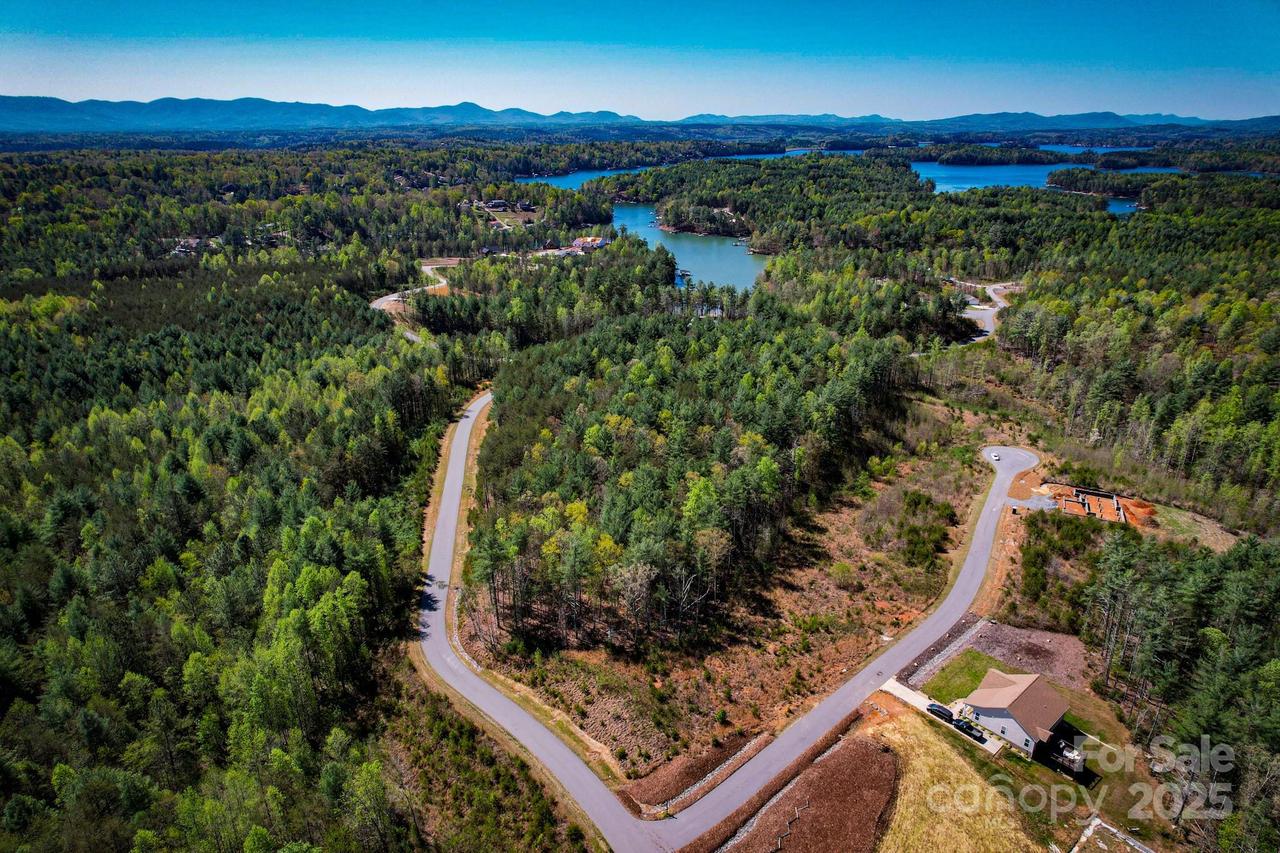 2033 Starlight Ln. #111, Morganton, NC 28655