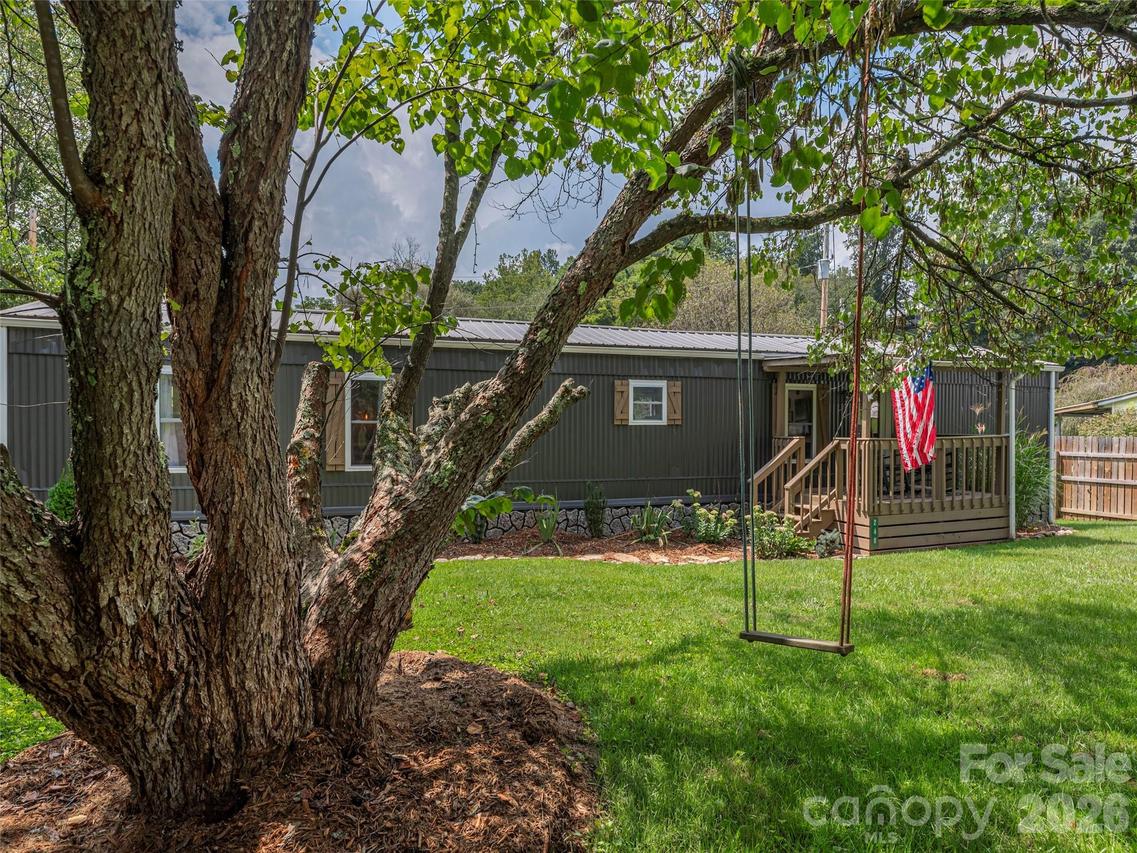 248 Max Thompson Rd., Canton, NC 28716