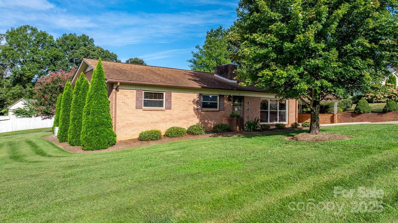 12 Woods Dr., Granite Falls, NC 28630