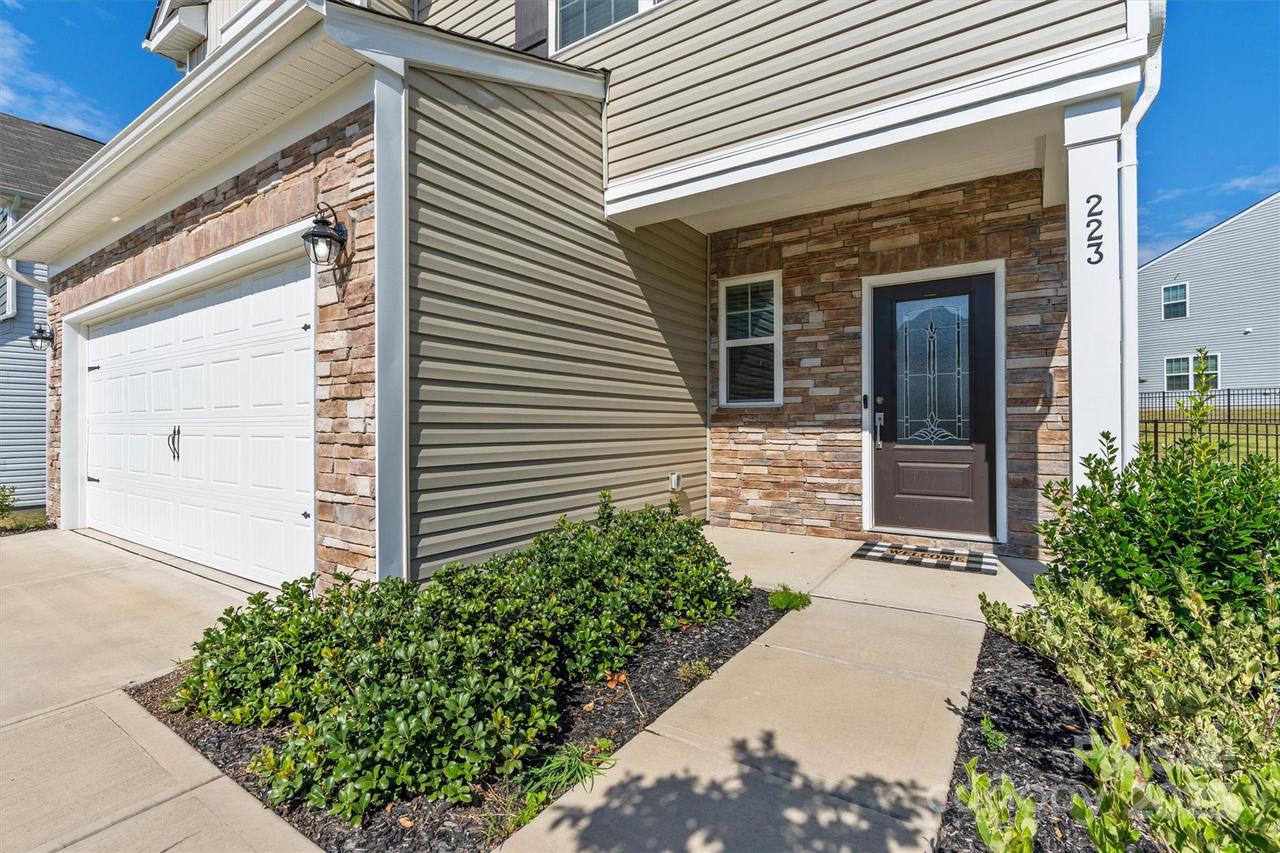223 Haddonsfield Dr., Mooresville, NC 28115