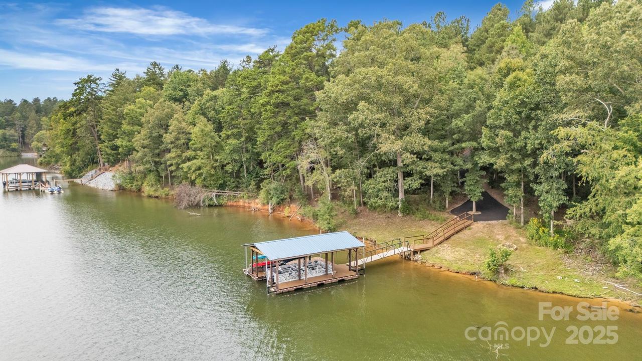 5751 Windward Ln., Granite Falls, NC 28630