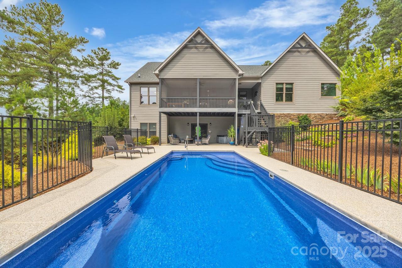 5751 Windward Ln., Granite Falls, NC 28630