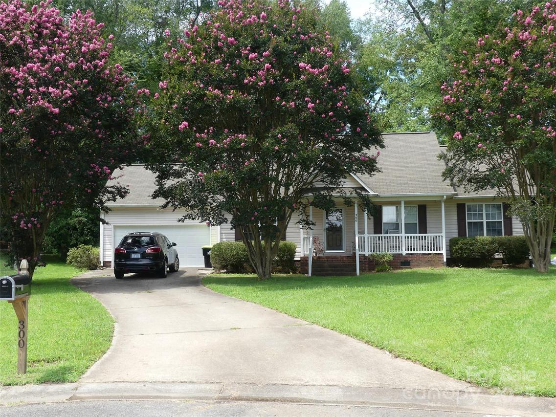 300 Chinaberry Dr., China Grove, NC 28023