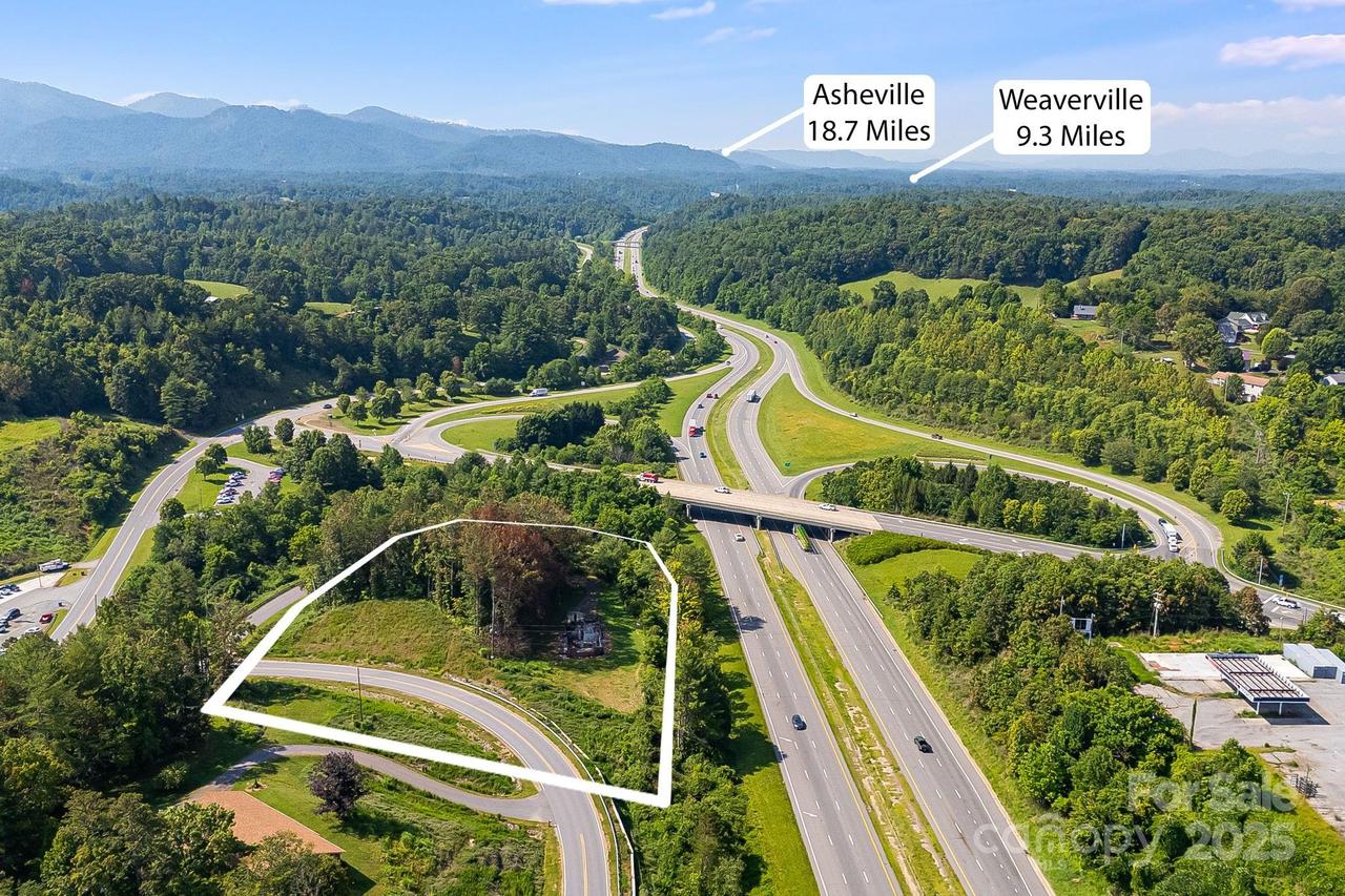 1672 Crossroads Pkwy., Mars Hill, NC 28754