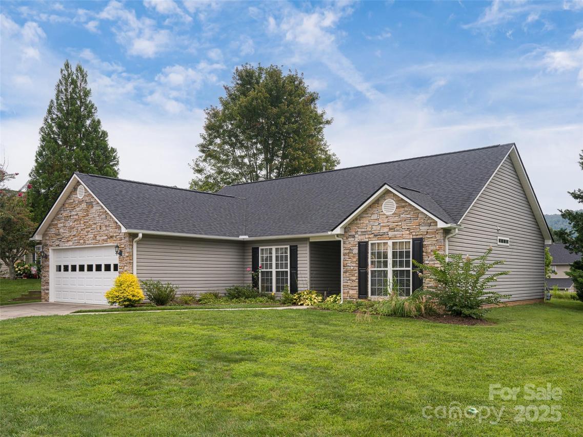 291 Farm Valley Rd., Fletcher, NC 28732