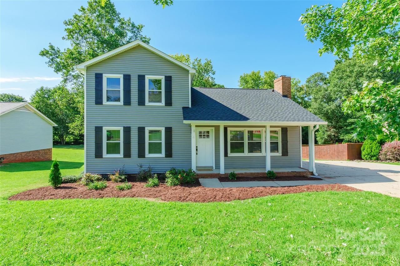 1381 Abbey Place Dr., Belmont, NC 28012