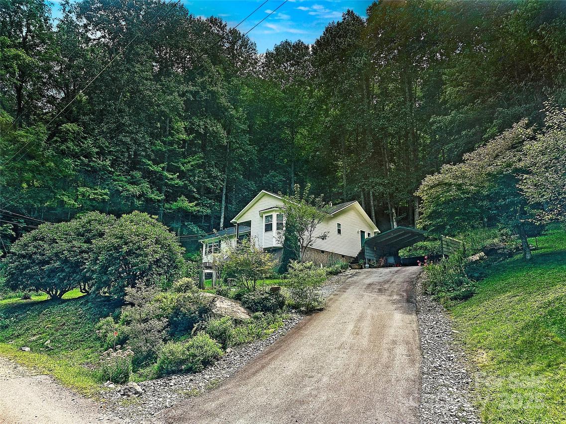 80 Kitty Ln., Waynesville, NC 28785
