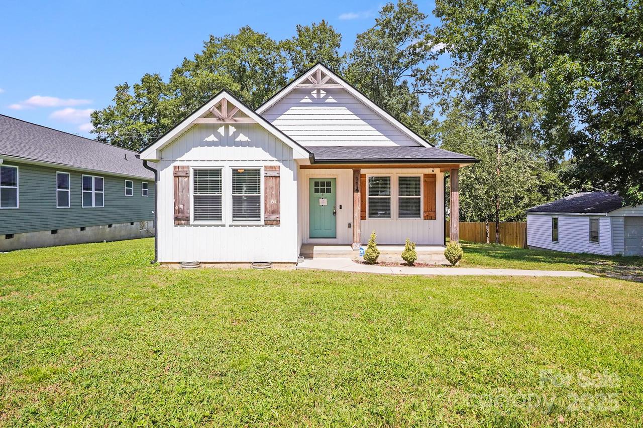 114 W Lee Ave., Bessemer City, NC 28016