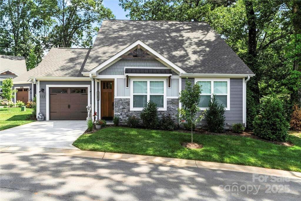 10 Heartleaf Cir., Arden, NC 28704