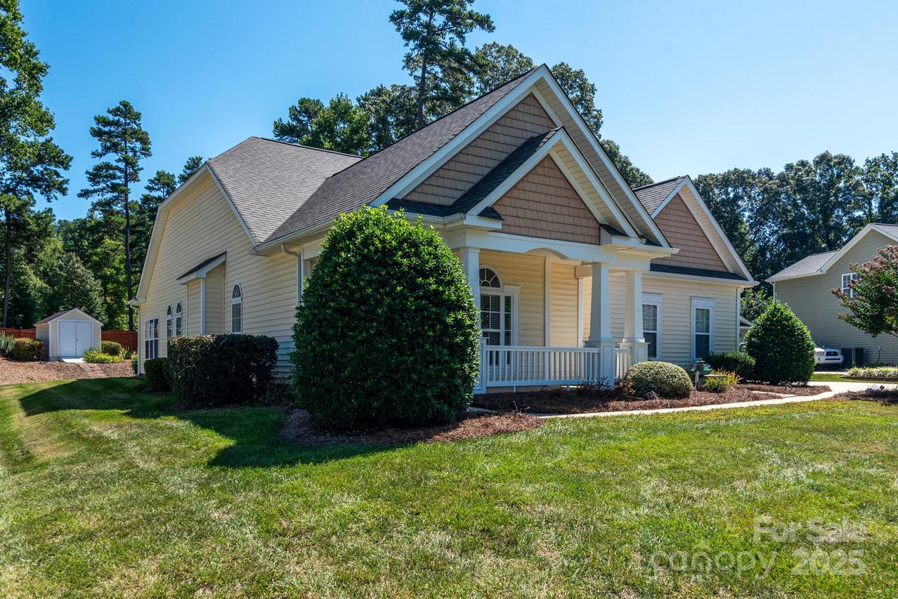 8059 Andrew Franklin Dr., Denver, NC 28037