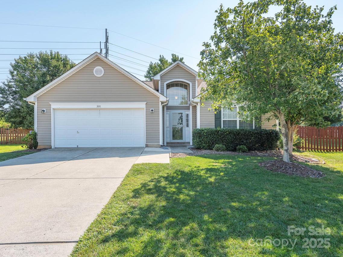 320 Courtland Ct., Kannapolis, NC 28081
