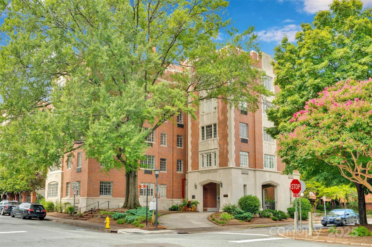 301 W 10th St. #306, Charlotte, NC 28202