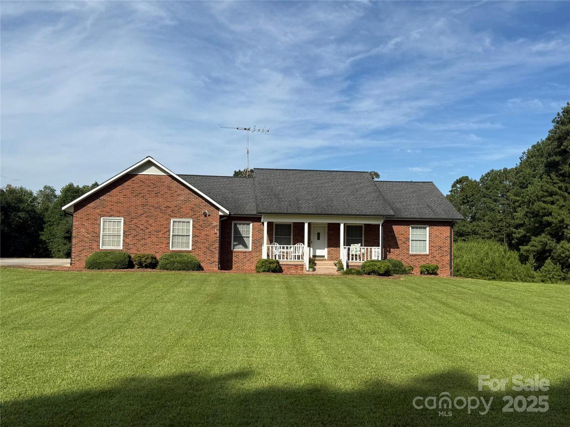 2170 Mt. Wesley Church Rd., Hiddenite, NC 28636