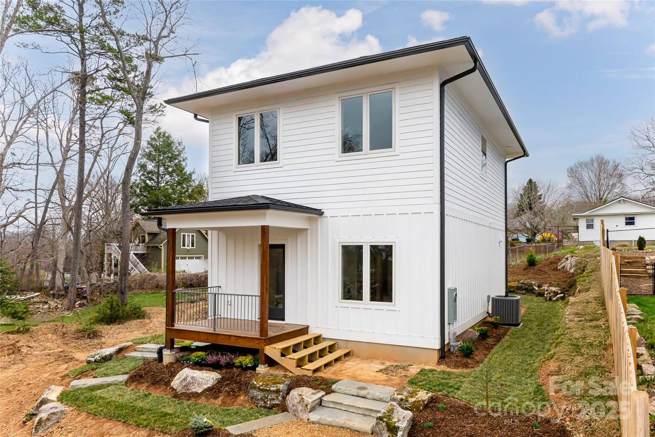 30 Fern St., Asheville, NC 28803