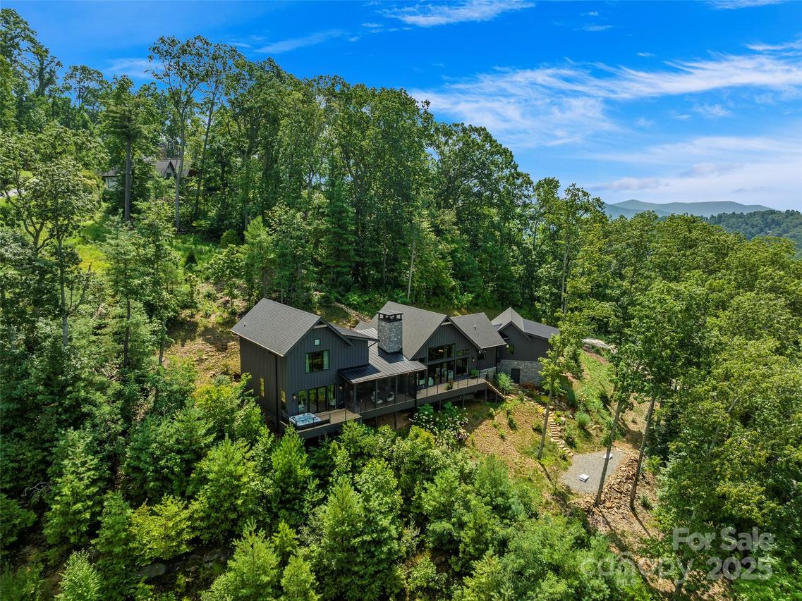 40 Giffords Ln., Asheville, NC 28803