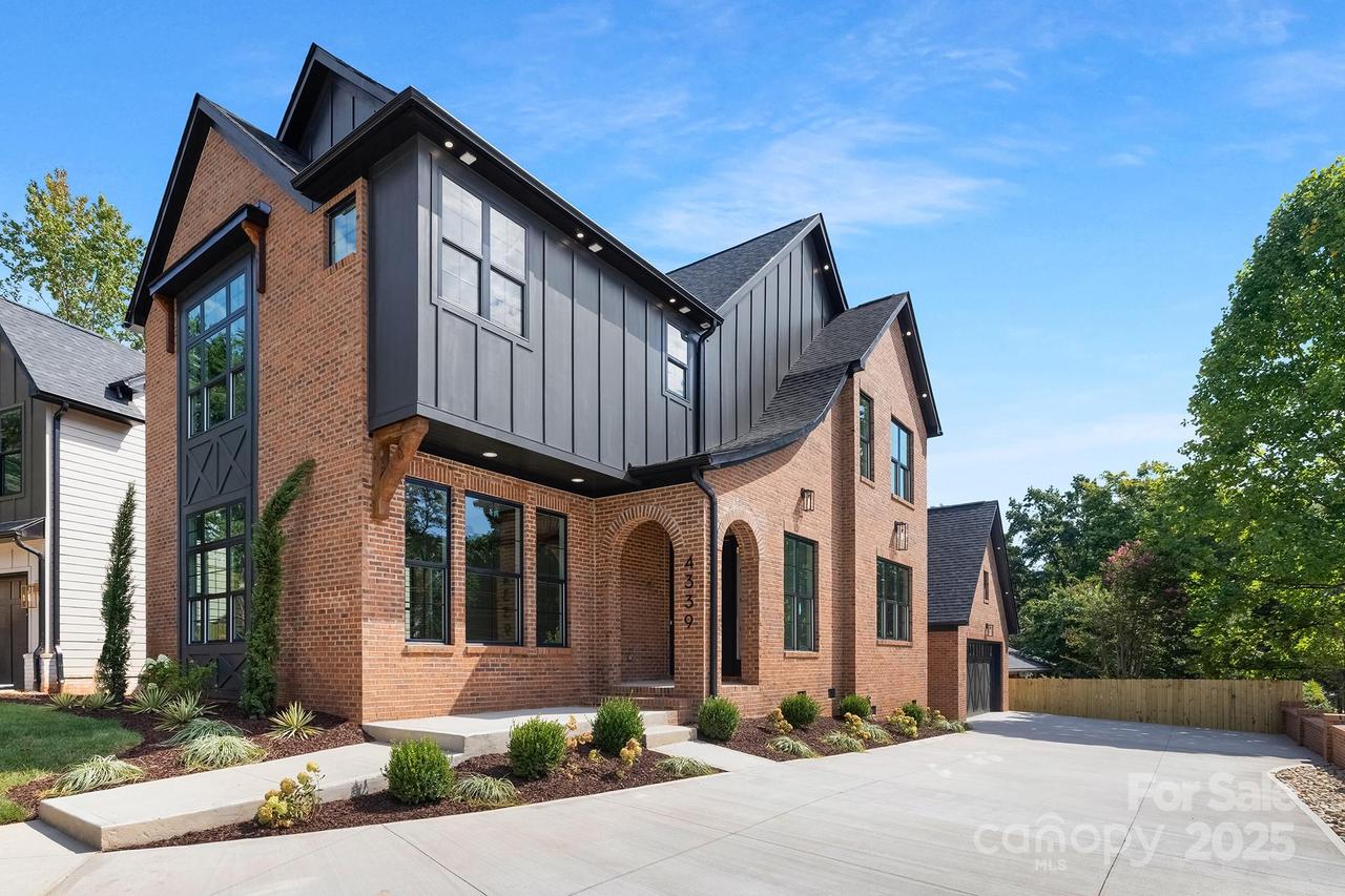 4339 Castlewood Rd., Charlotte, NC 28209