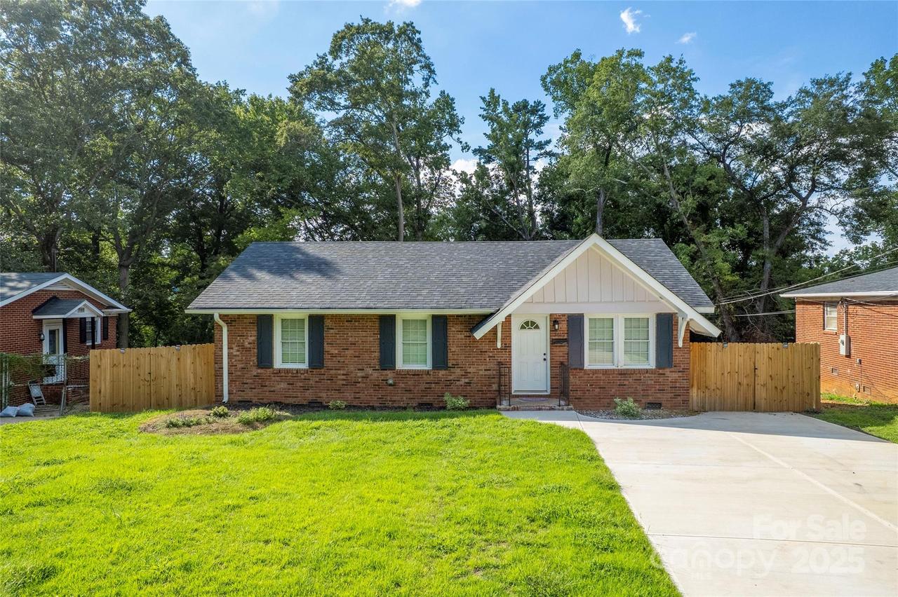 3612 Sargeant Dr., Charlotte, NC 28217