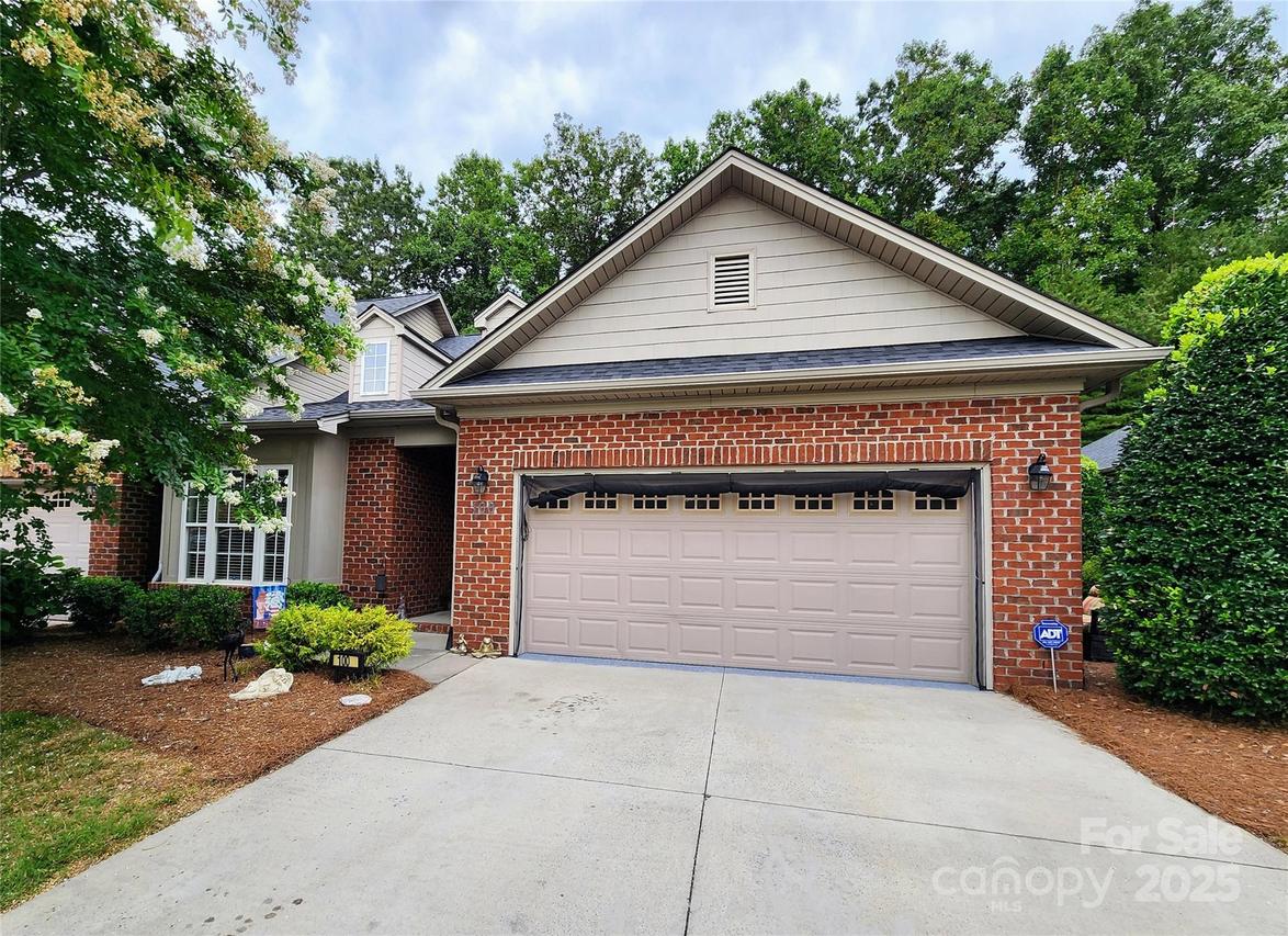 100 N Wentworth Dr., Mocksville, NC 27028