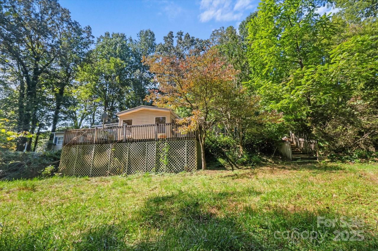 7 Maple Dr., Brevard, NC 28712