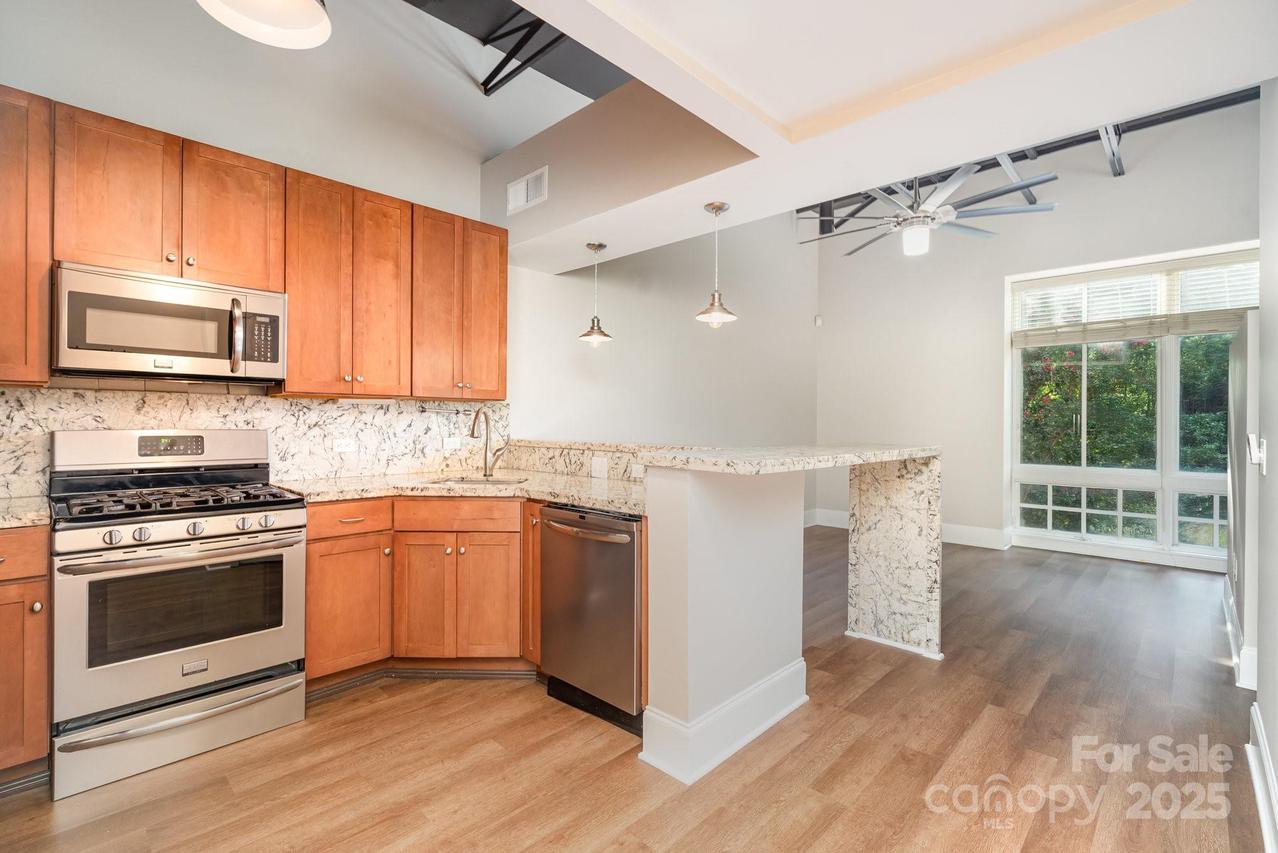3920 Sharon Rd. #215, Charlotte, NC 28211