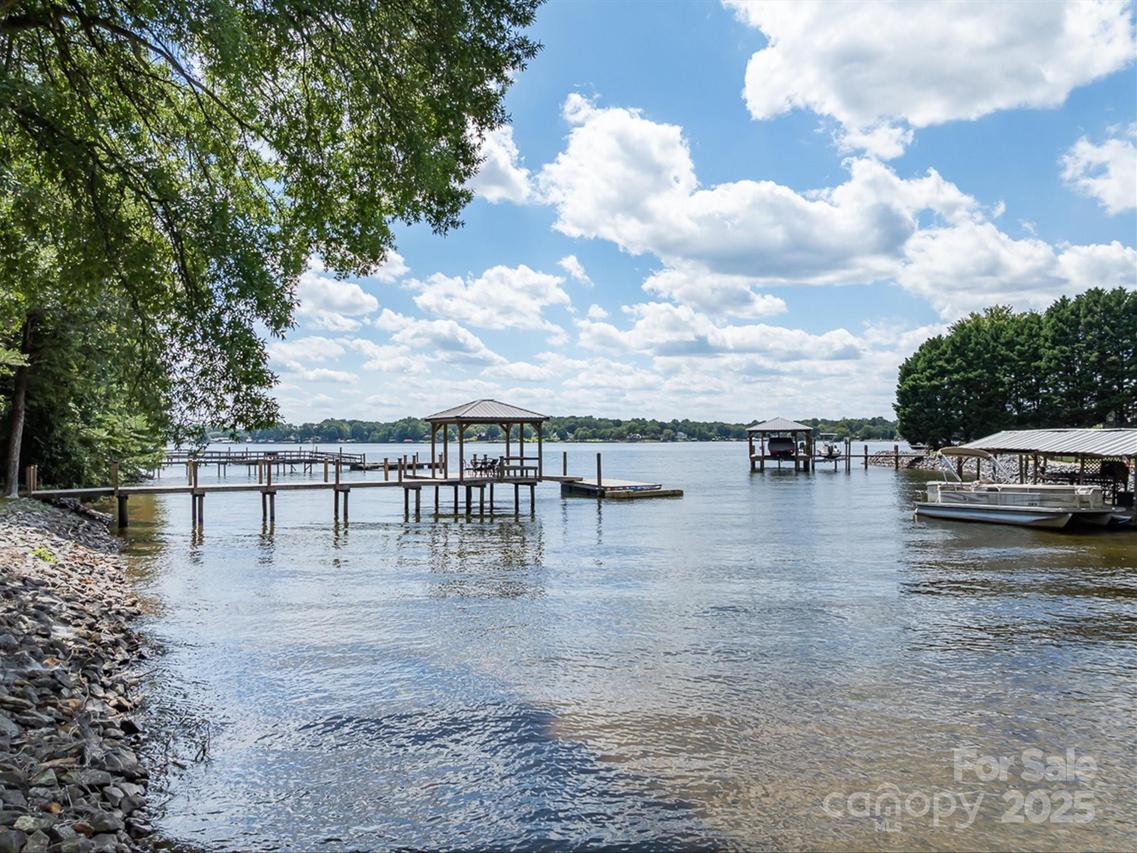 4875 Moore St., Sherrills Ford, NC 28673