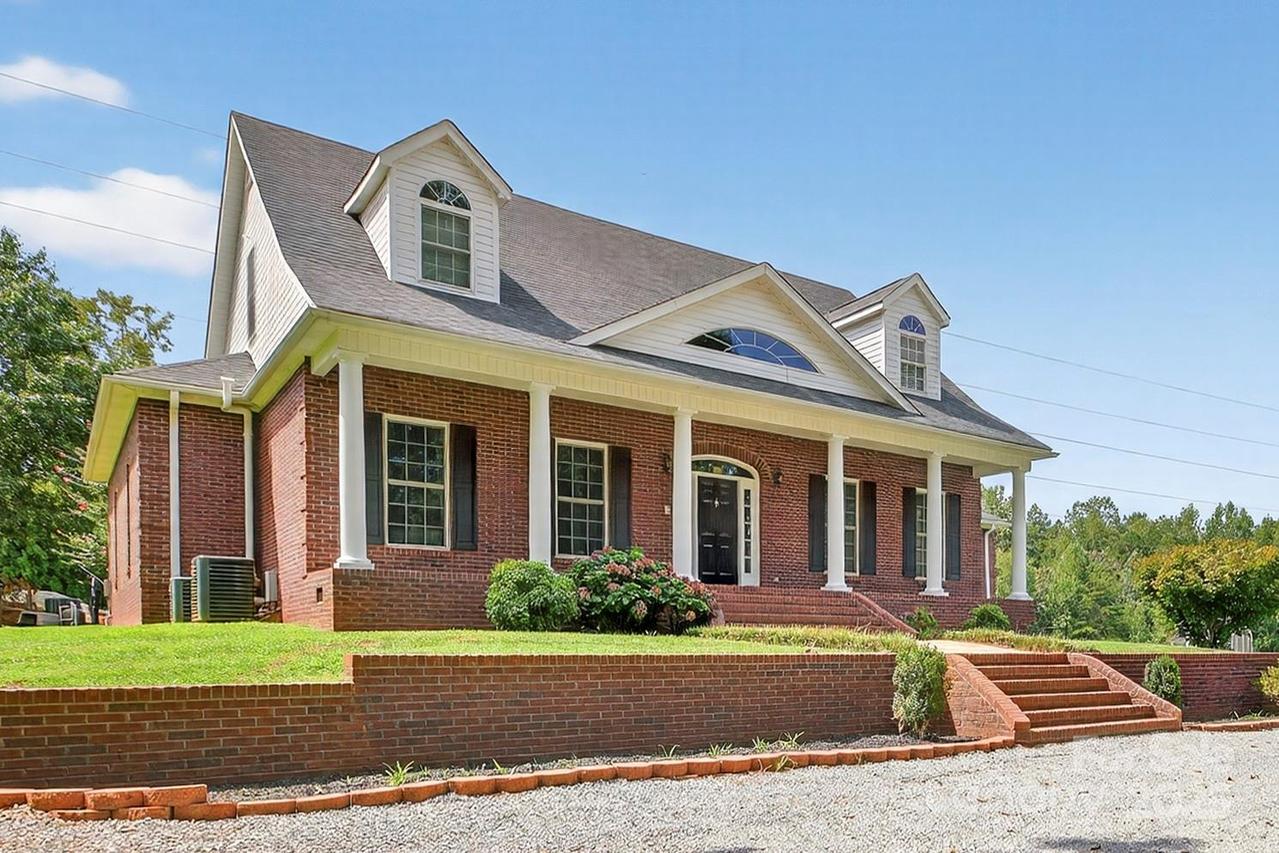 498 Johnson Dairy Rd., Mooresville, NC 28115
