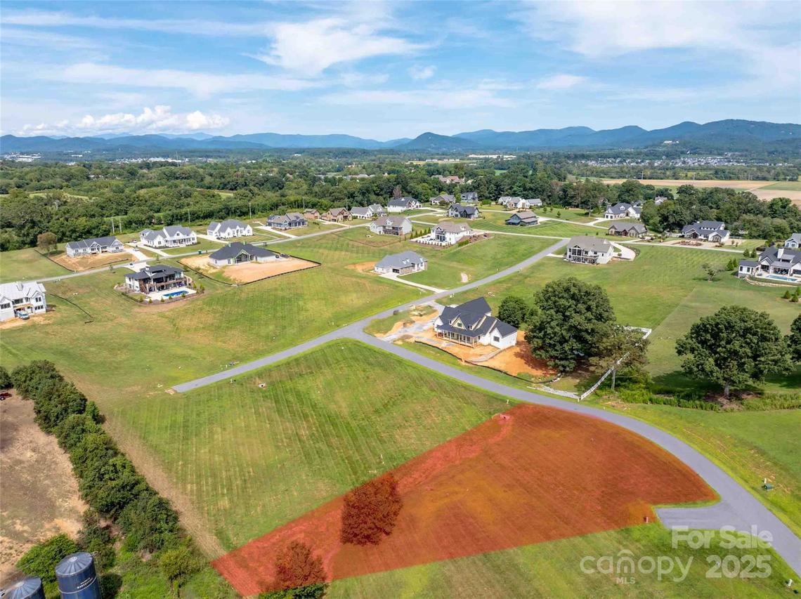 202 Soapstone Tr. #68, Mills River, NC 28759