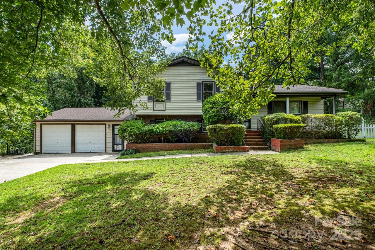 6827 David Ave., Charlotte, NC 28214