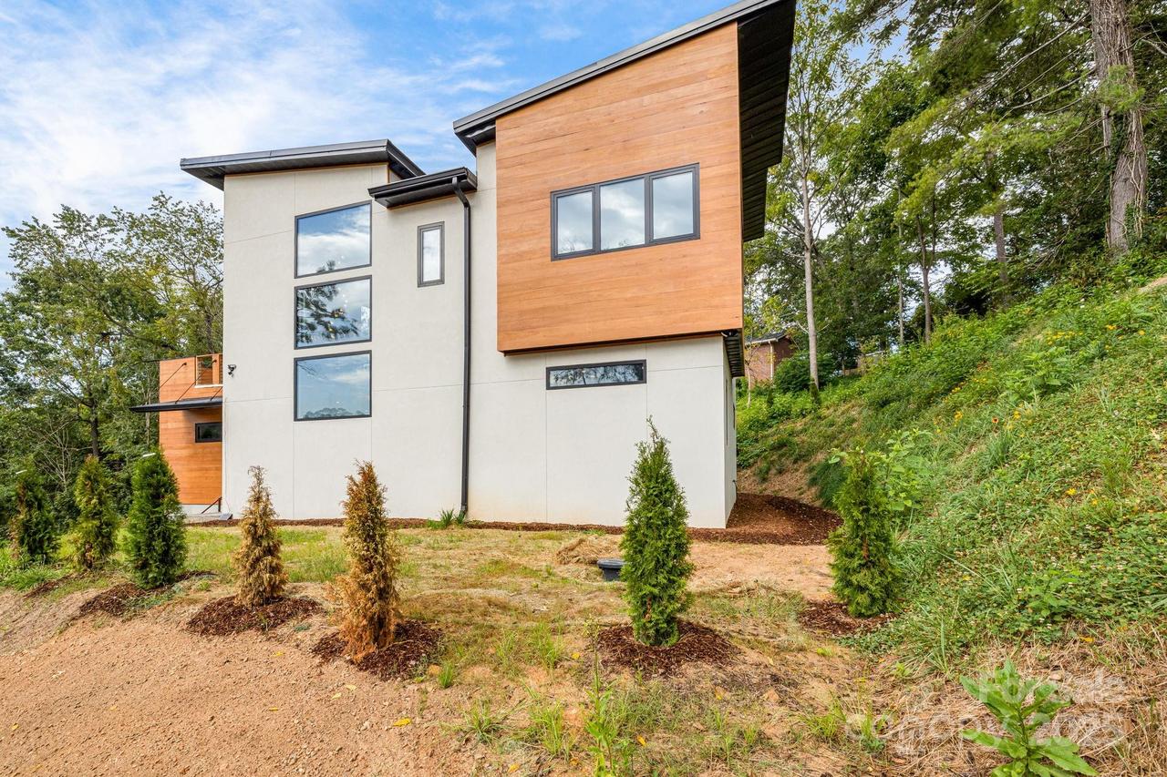 23 Woodbine Rd. #1, Asheville, NC 28804