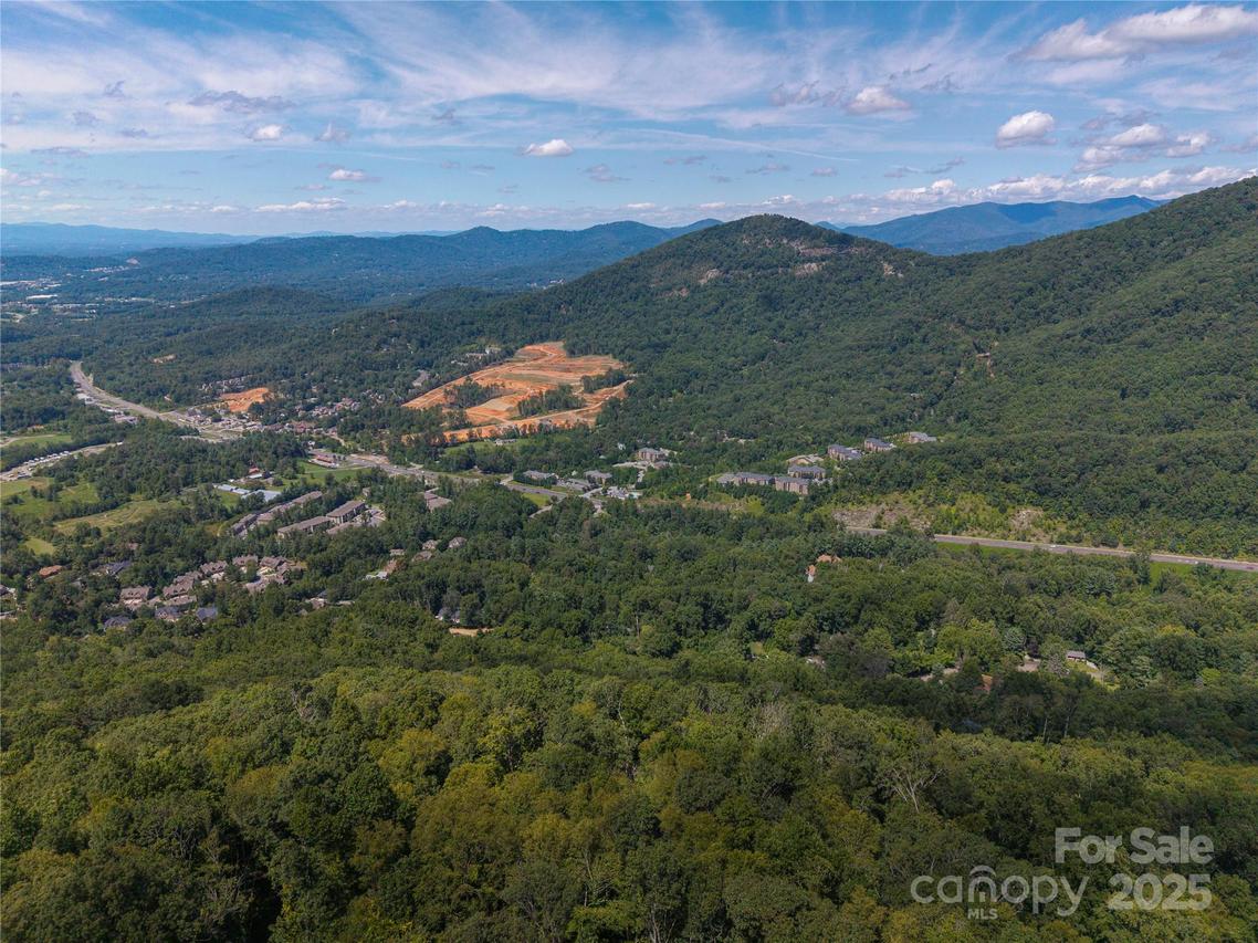 27 Casta Way, Asheville, NC 28803