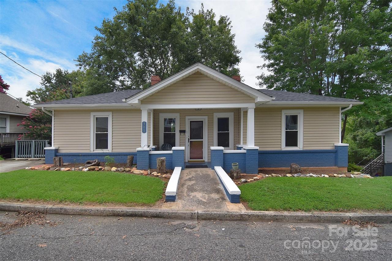 301 13th St., Cramerton, NC 28032