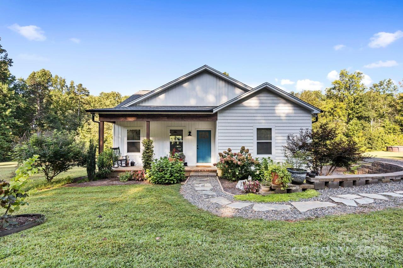 119 Con Lee Dr., Olin, NC 28660