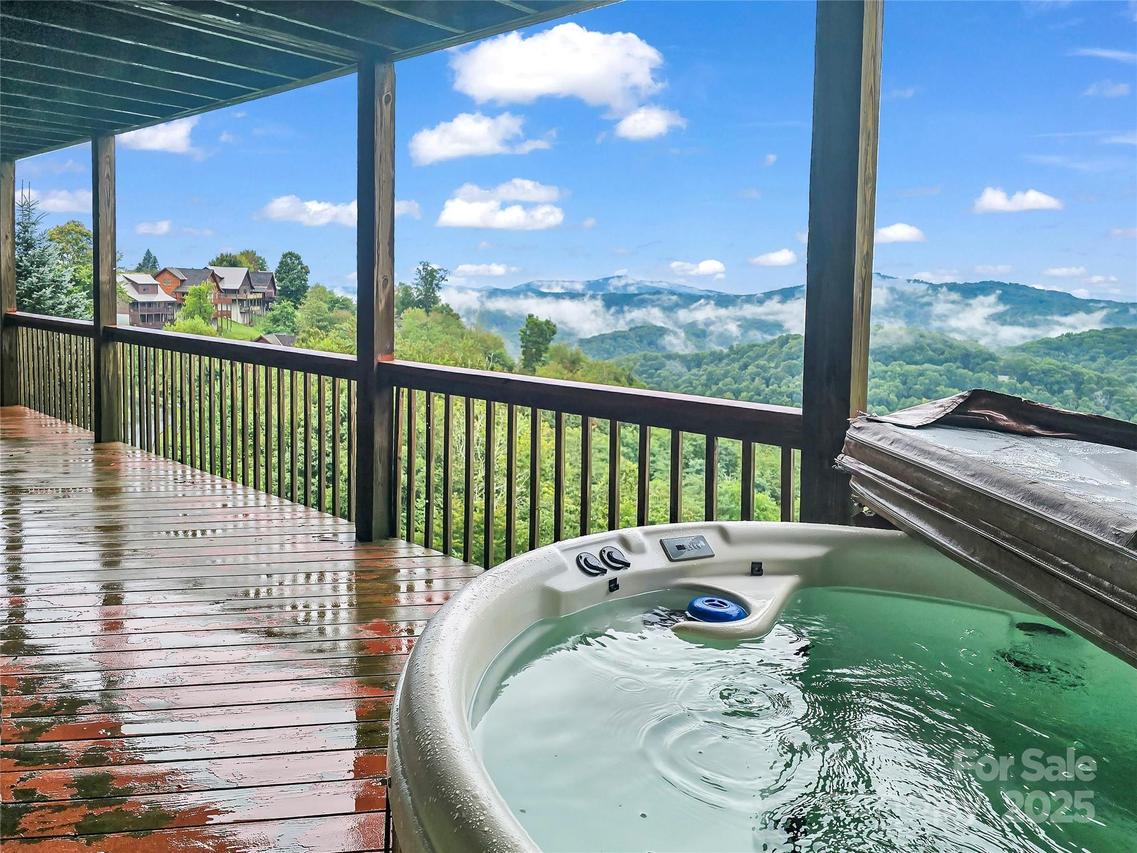 161 Scenic Wolf Dr., Mars Hill, NC 28754