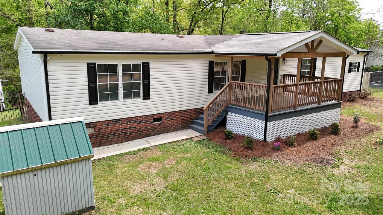 1274 Oakbrook Ln., Denver, NC 28037