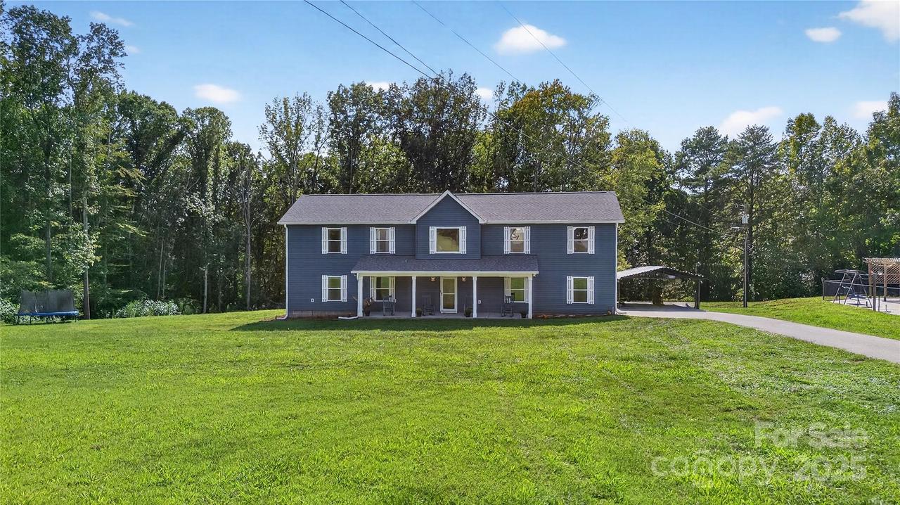 177 Denlon Ln., Troutman, NC 28166