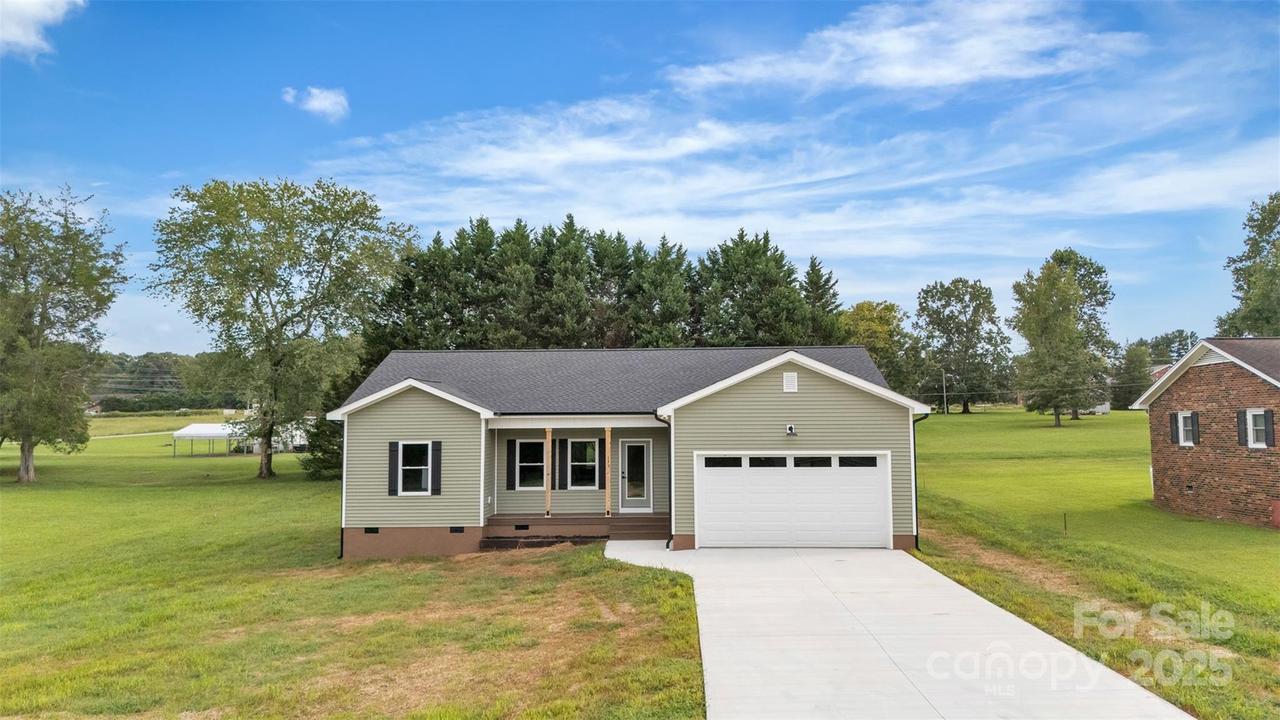 115 Peacock Hollar Rd., Statesville, NC 28625