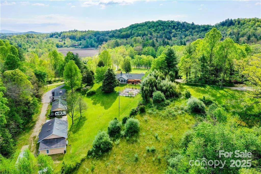 733 & 769 Gash Rd., Mills River, NC 28759