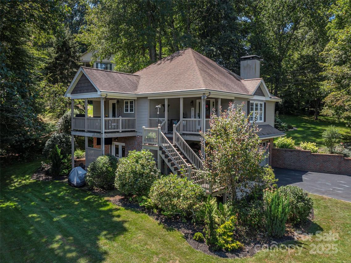 105 Deer Glade Ln., Waynesville, NC 28786