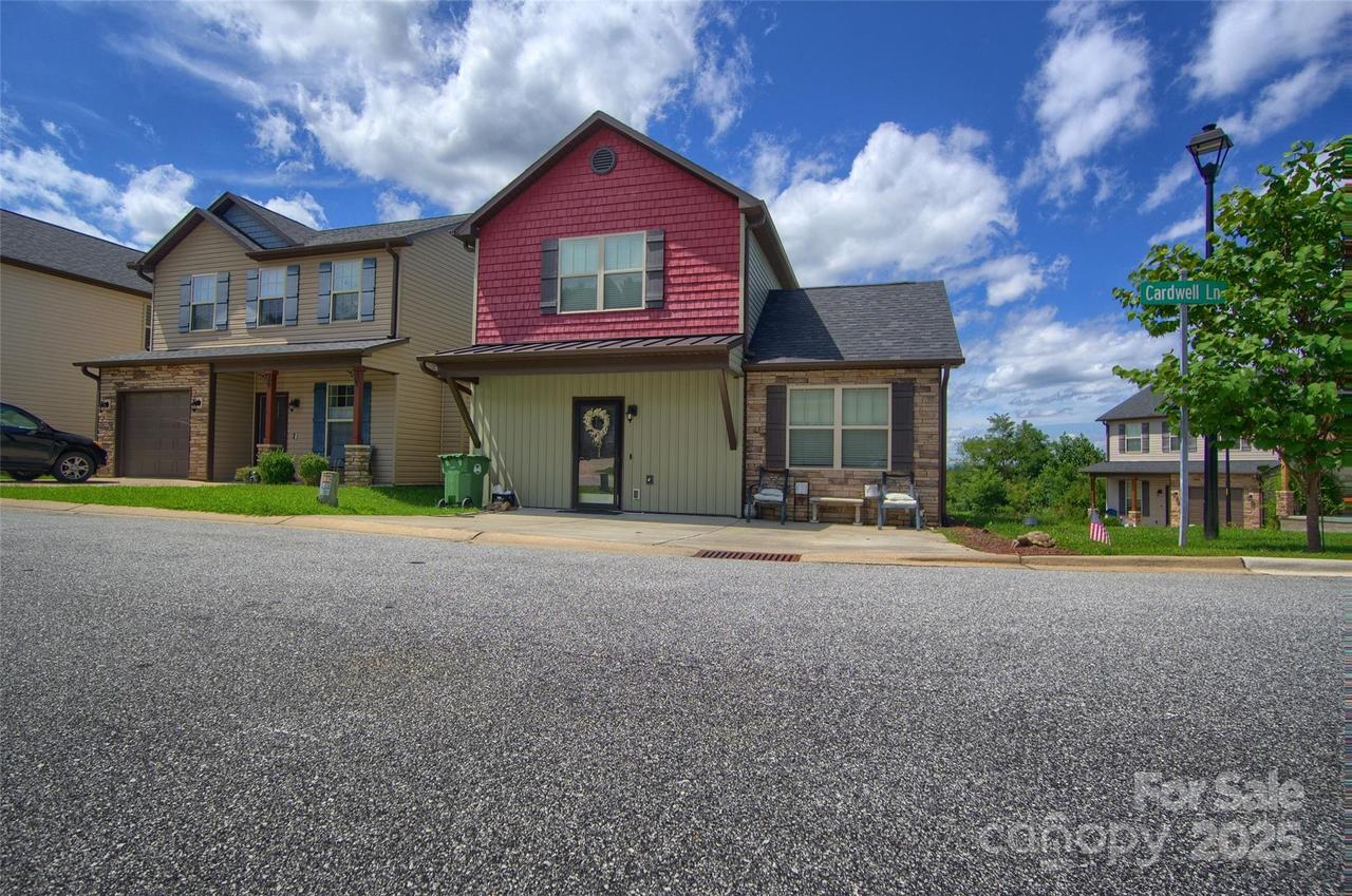 771 Cardwell Ln., Fletcher, NC 28732