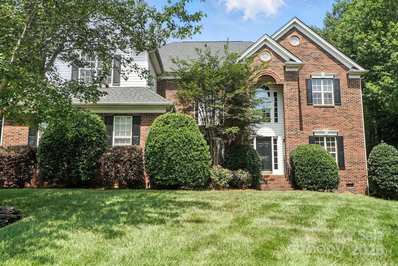 7213 Three Wood Dr., Matthews, NC 28104