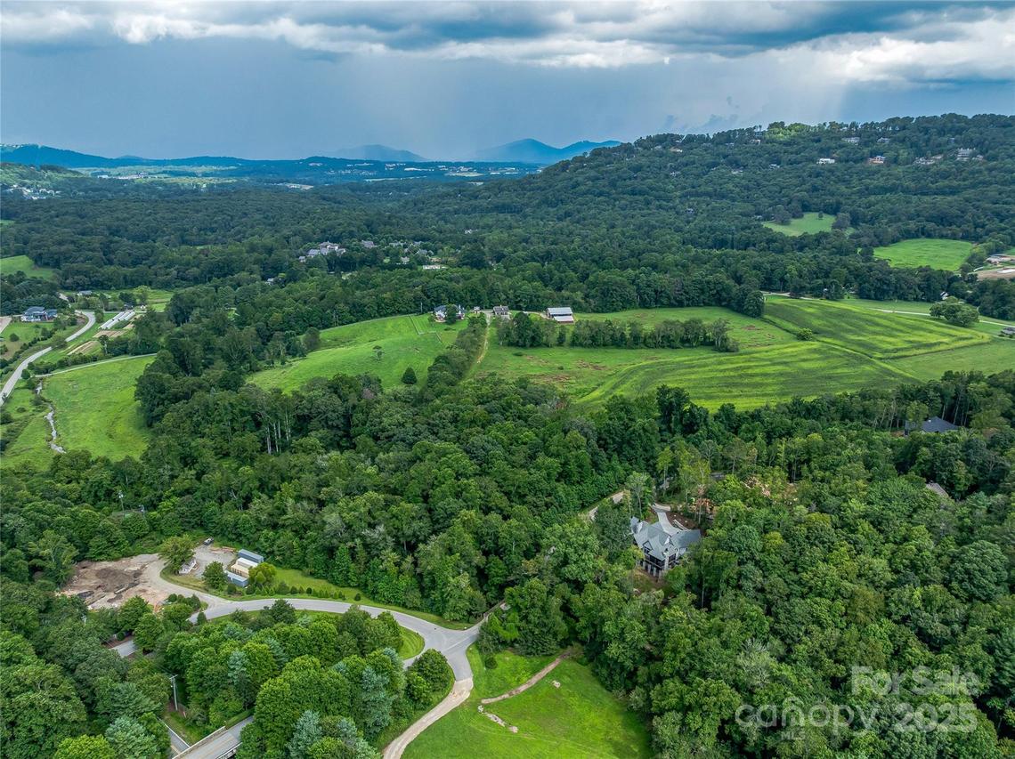 644 Walnut Valley Pkwy., Arden, NC 28704