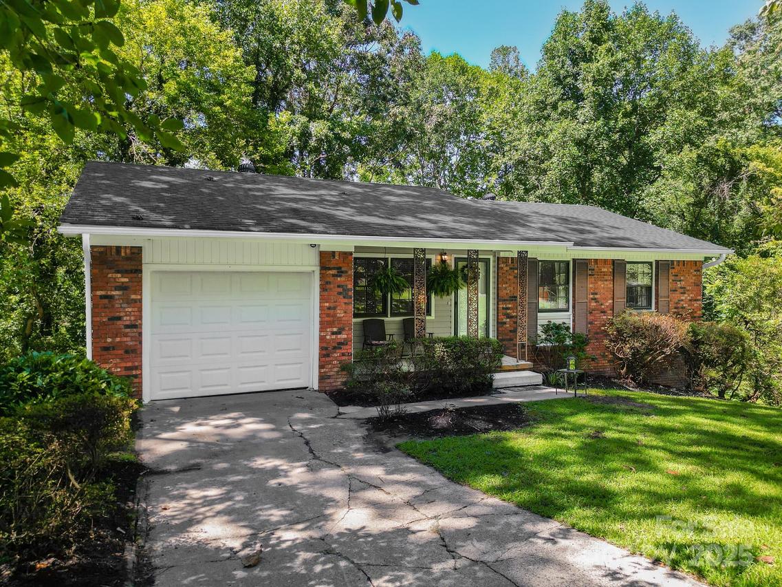13 Botany View Ct., Asheville, NC 28805