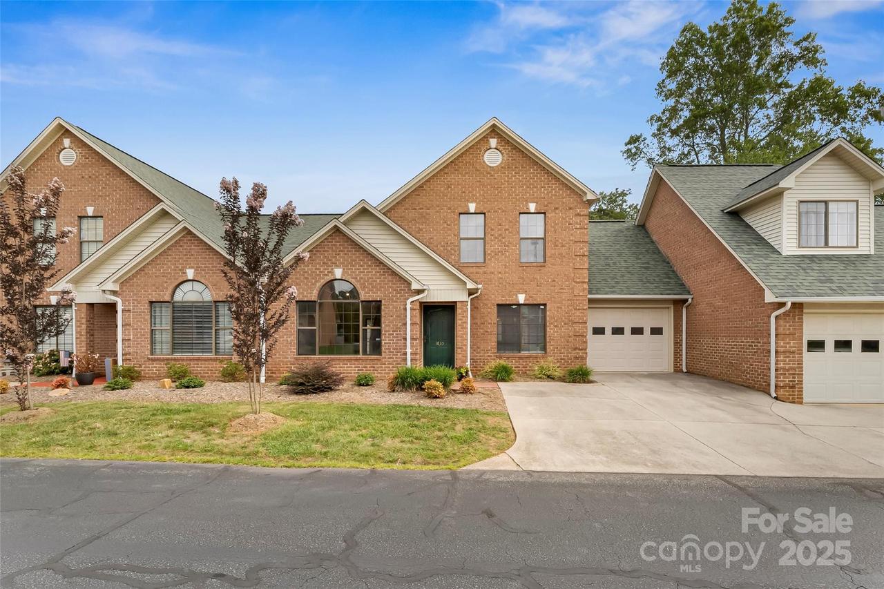 1635 20th Avenue Ct., Hickory, NC 28601
