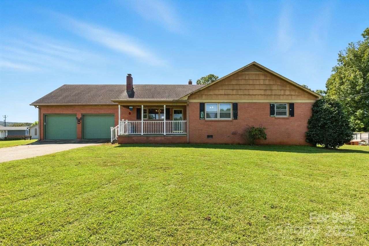 101 Lowman St., Connelly Springs, NC 28612
